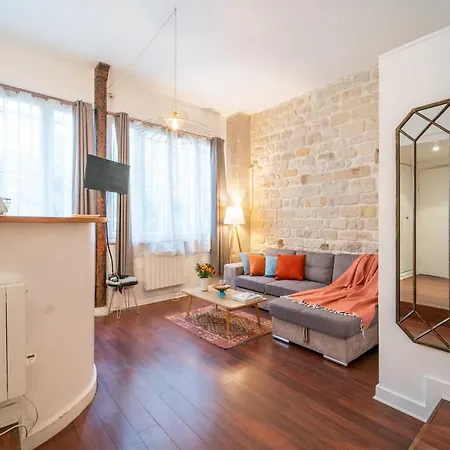 Apartament Charming Garden In Le Marais