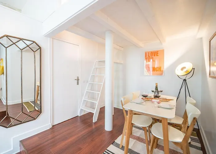 Happy - Tournelles Garden * Paris