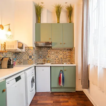Happy - Tournelles Garden Apartment *